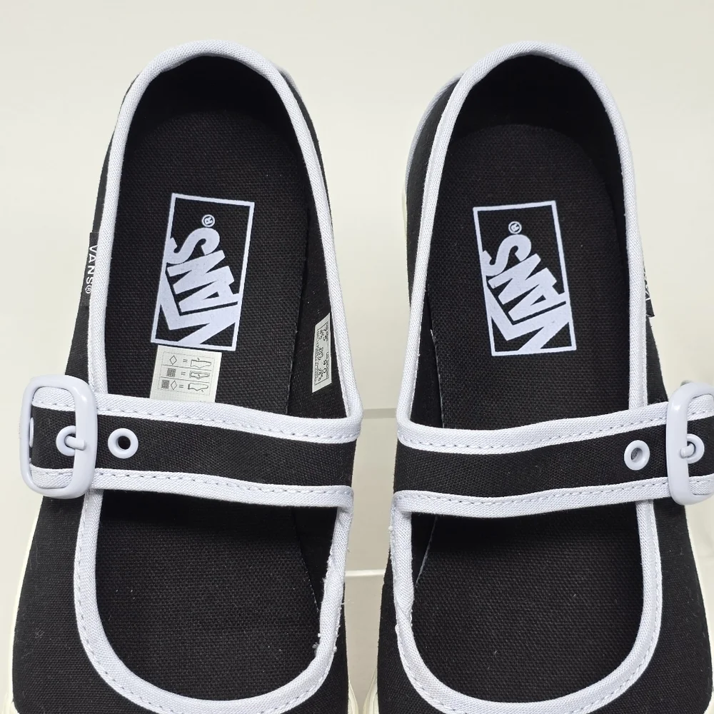 Vans Mary Jane Women's Black White Blue Buckle Design Sneakers 500714 Size 5 New